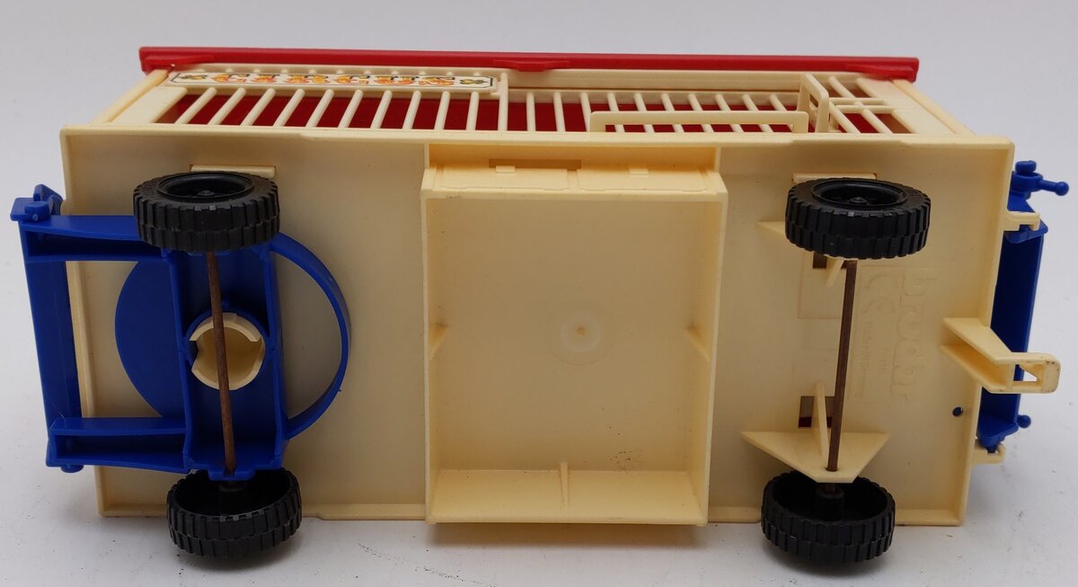 LGB 41380 G Scale Circus Car w/ Animal Cage VG