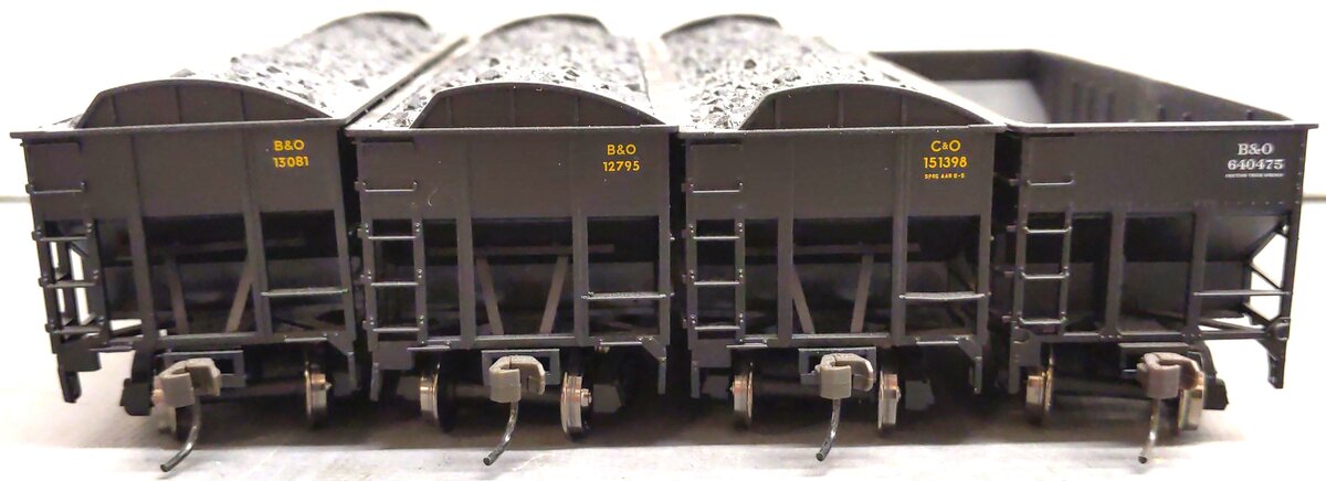 Atlas HO Scale Assorted Hopper Cars [4] LN/Box