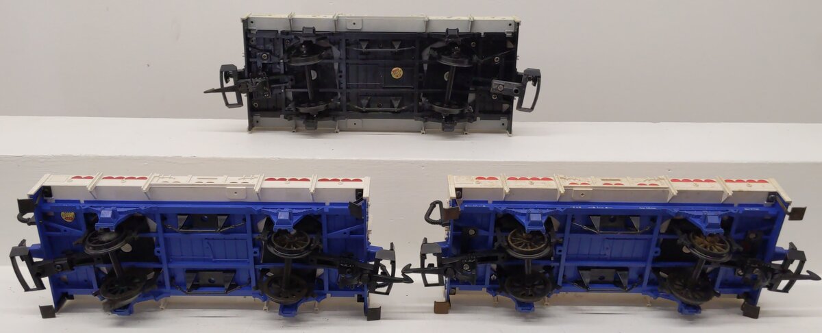 LGB G Scale Circus Flatcars w/Assorted Loads 4037 [3]