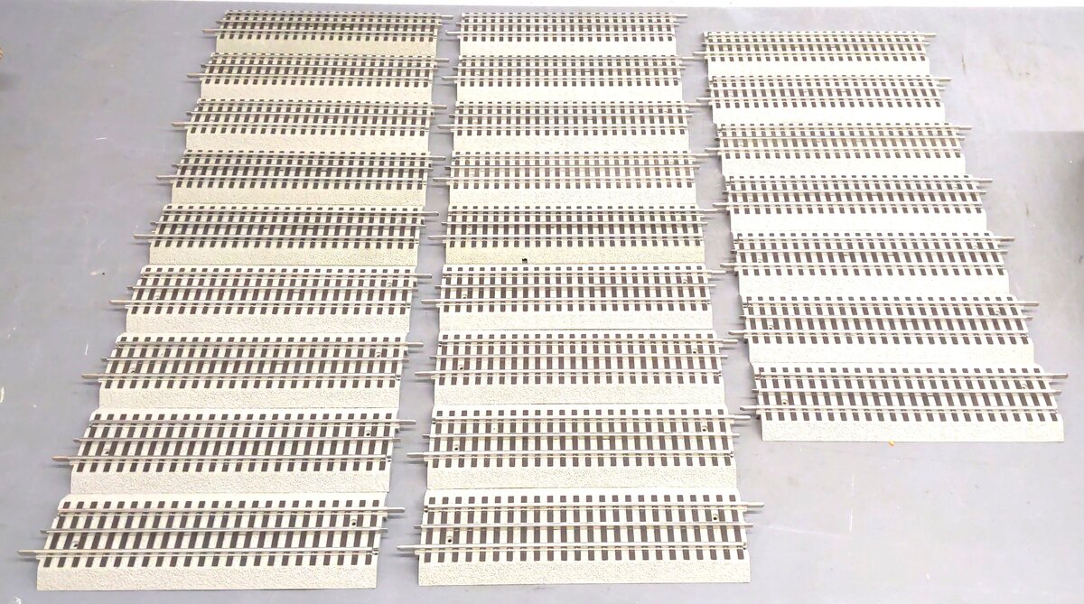 Lionel 6-12014 FasTrack 10 Inch Straight Track (25) EX