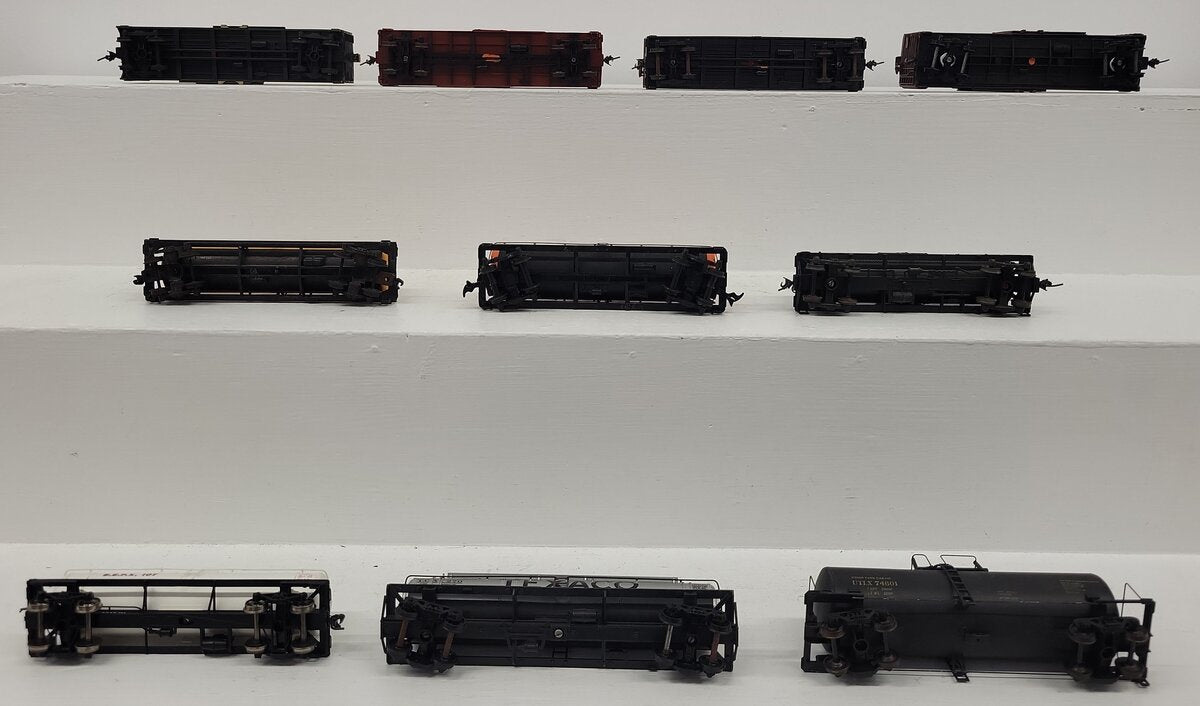 HO Scale Assorted Freight Cars: #56555, #100, #1240, #270, #48693, #74601 [10]