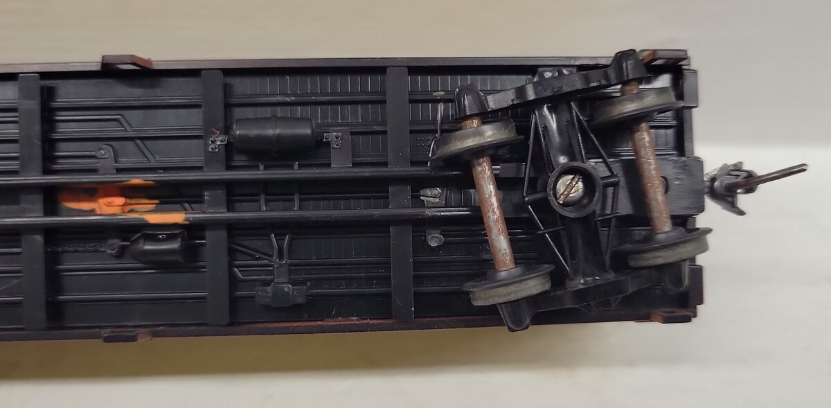 HO Scale Assorted Freight Cars: #56555, #100, #1240, #270, #48693, #74601 [10]