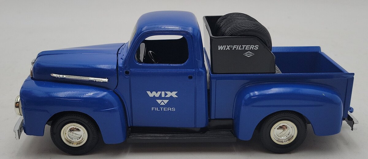 Ertl F250 1:24 Scale WIX 1951 Ford Pickup Truck LN/Box