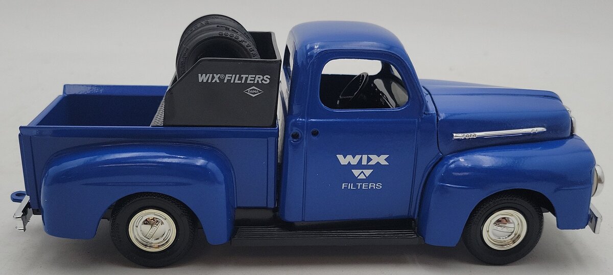 Ertl F250 1:24 Scale WIX 1951 Ford Pickup Truck LN/Box