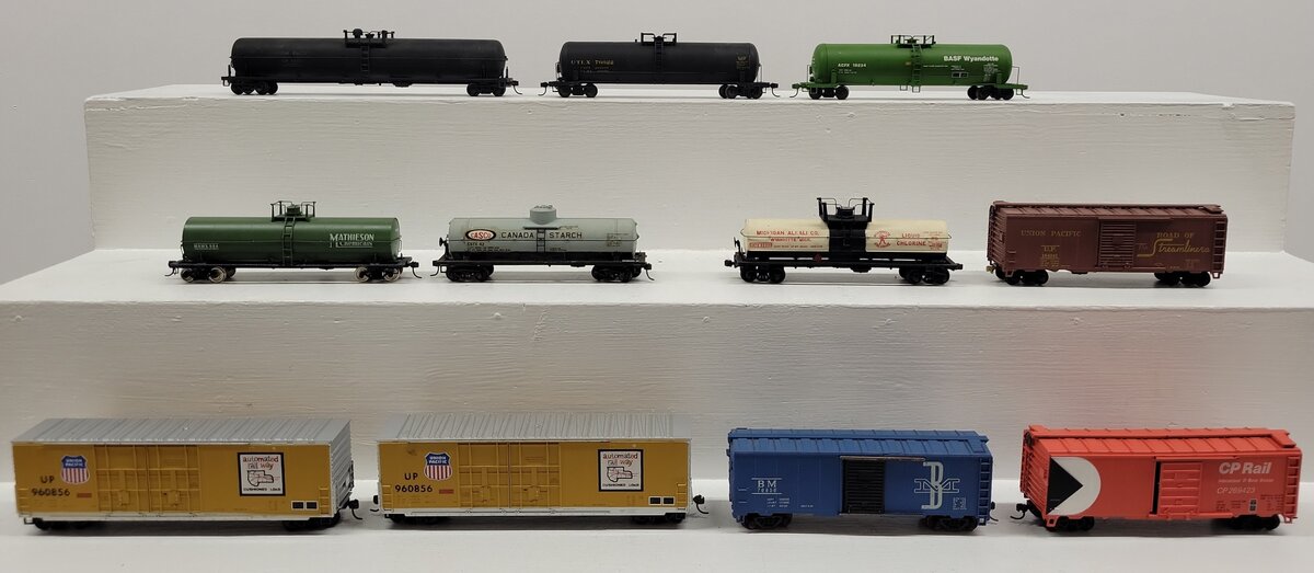Mantua & Other HO Scale CUSTOM Assorted Freight Cars: #960856, #994, #76622 [11]
