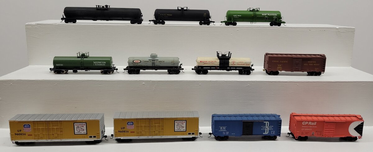 Mantua & Other HO Scale CUSTOM Assorted Freight Cars: #960856, #994, #76622 [11]