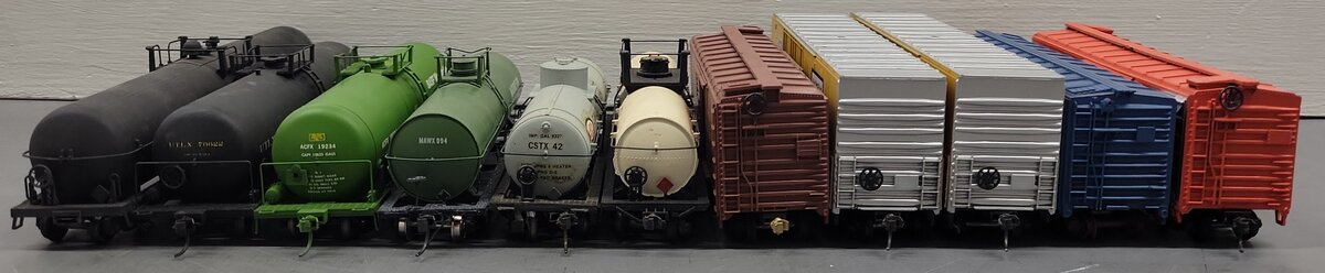 Mantua & Other HO Scale CUSTOM Assorted Freight Cars: #960856, #994, #76622 [11]