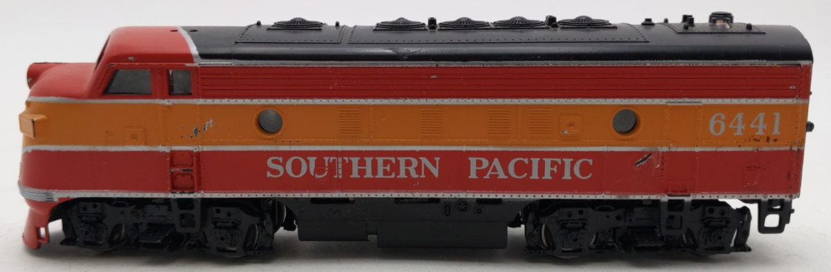 Athearn 3235 HO Southern Pacific Daylight F-7 A Unit Pwr Diesel Loco #6441 VG/Box