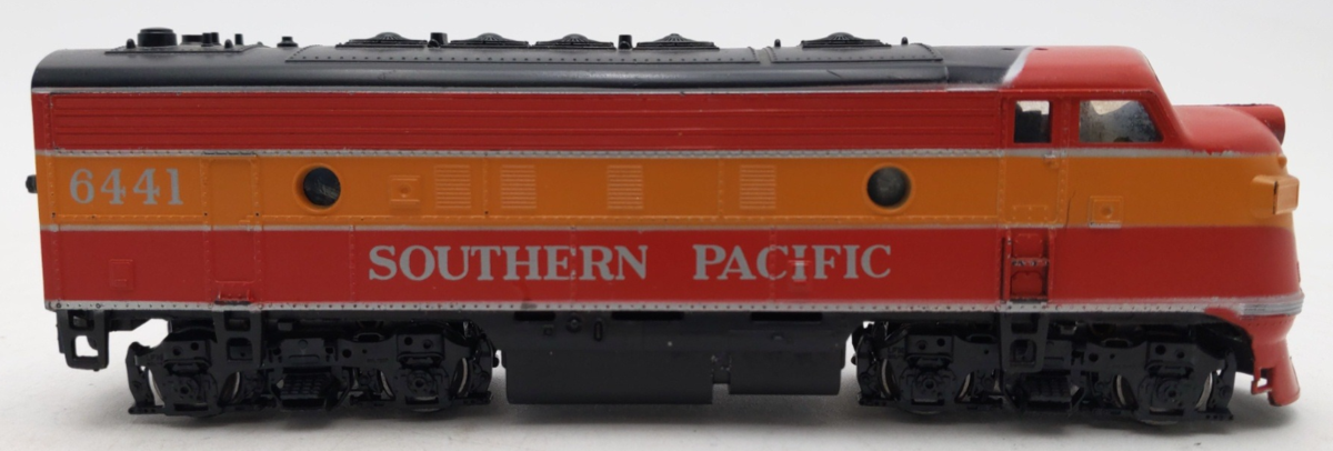 Athearn 3235 HO Southern Pacific Daylight F-7 A Unit Pwr Diesel Loco #6441 VG/Box