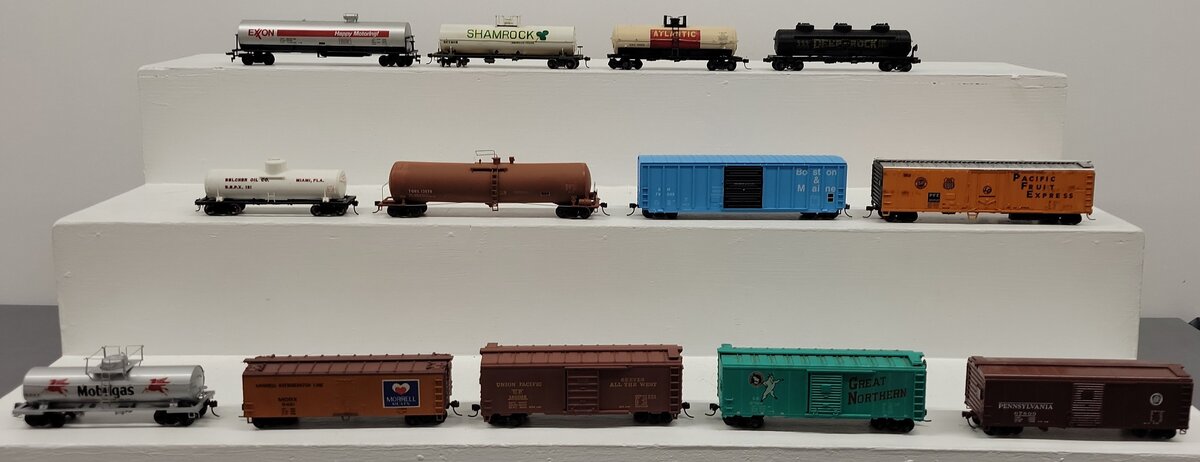 Tempo & Other HO Scale Assorted Freight Cars: #301527, #13079, #79045 [13]