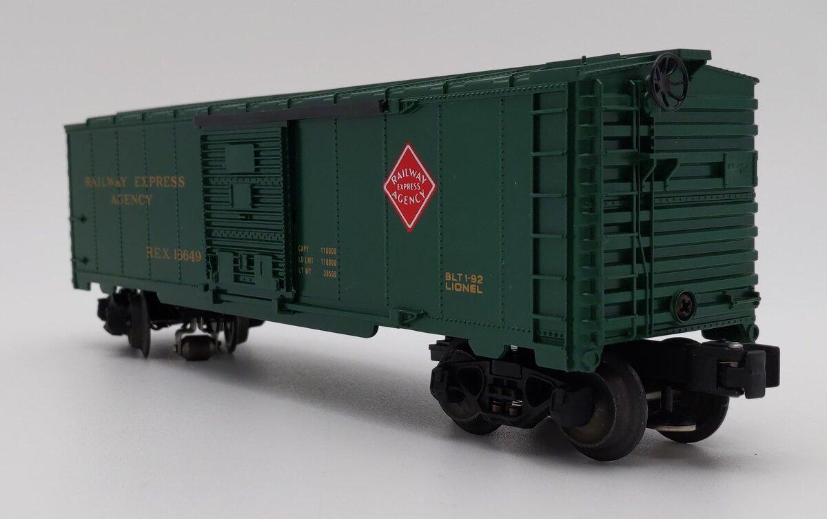 Lionel 6-16649 O Gauge REA Boxcar #16649 with Steam Railsounds EX/Box