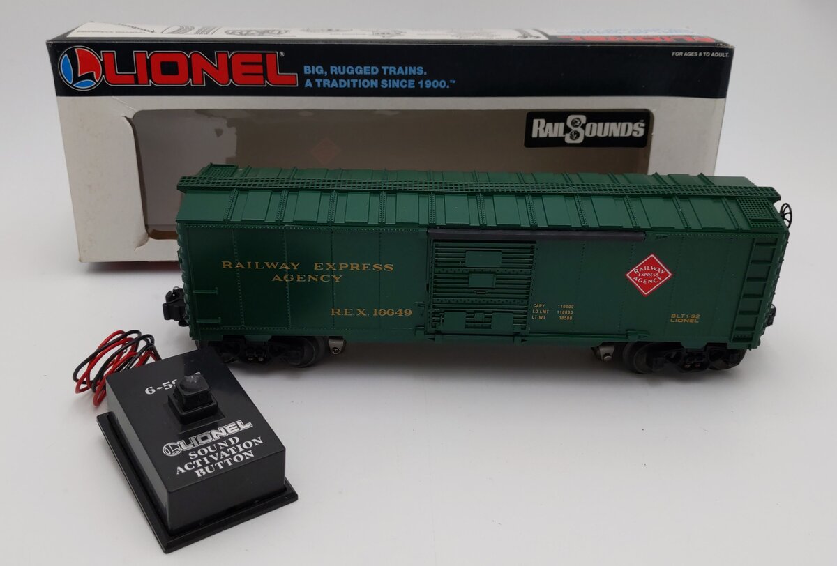 Lionel 6-16649 O Gauge REA Boxcar #16649 with Steam Railsounds EX/Box