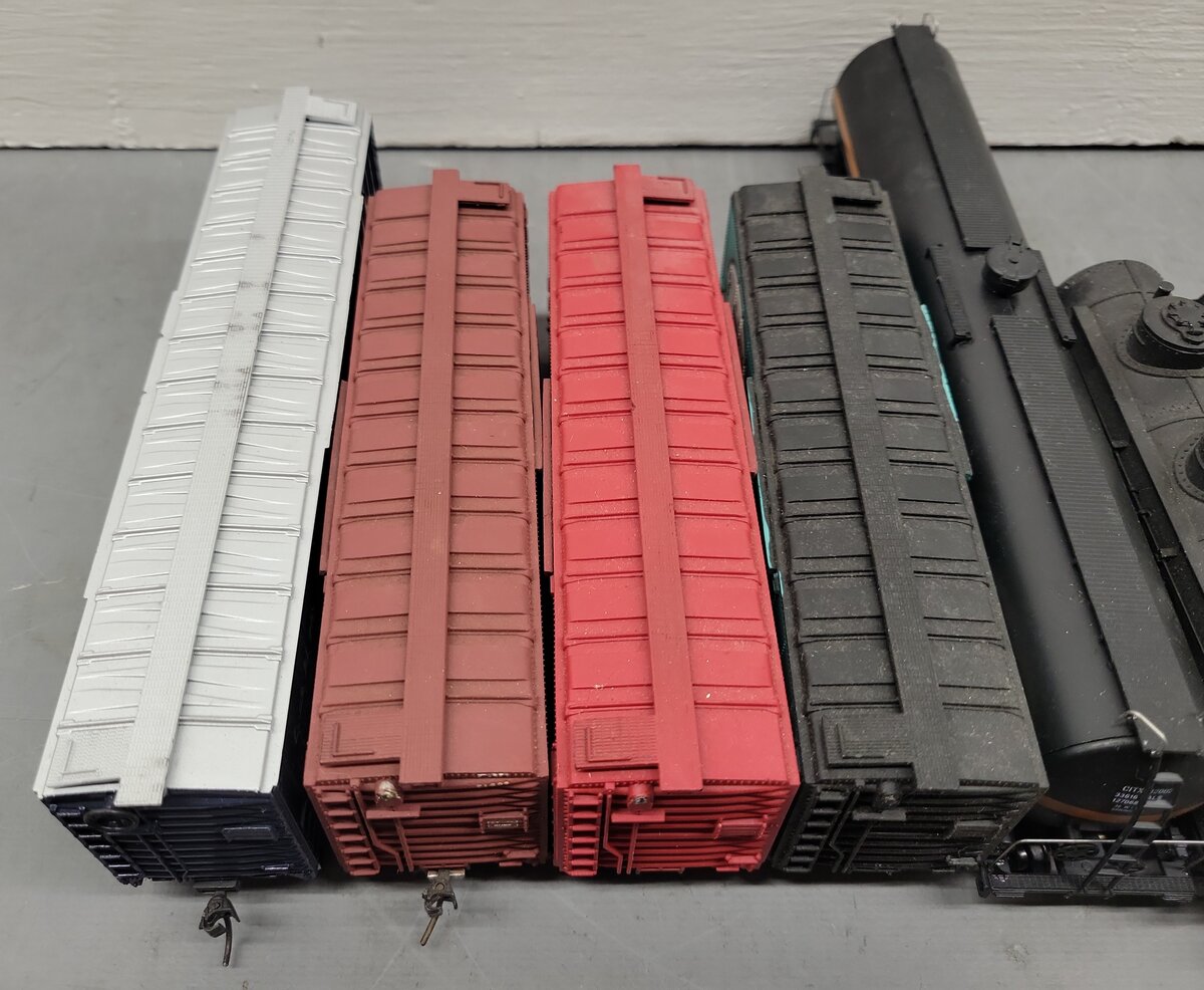 HO Train CO, Gilbert, ROCO & Other HO Scale CUSTOM Assorted Freight Cars [11]