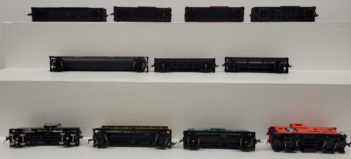 HO Train CO, Gilbert, ROCO & Other HO Scale CUSTOM Assorted Freight Cars [11]