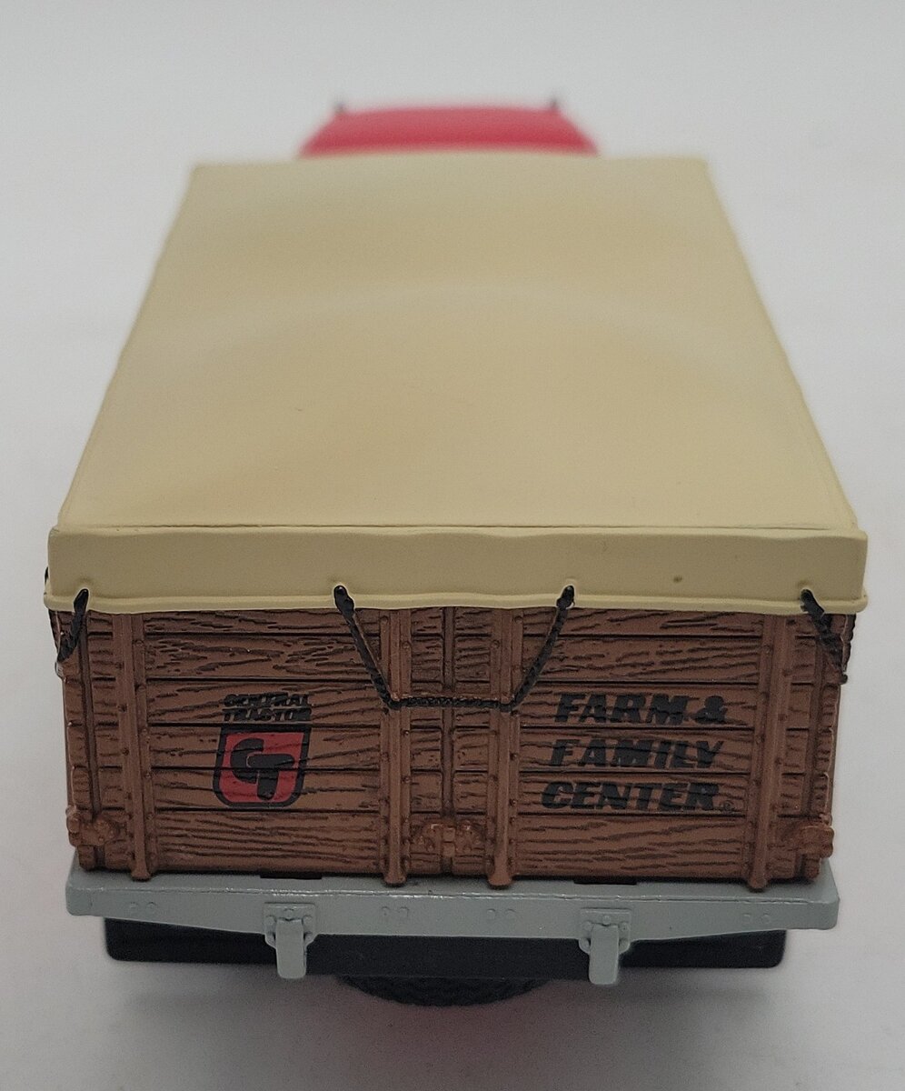 First Gear 19-1011 1:34 Central Tractor Grain Truck LN/Box