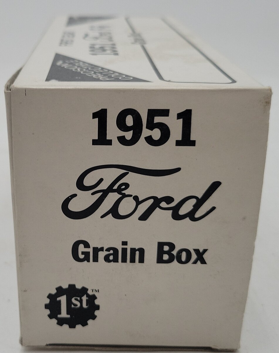 First Gear 19-1011 1:34 Central Tractor Grain Truck LN/Box