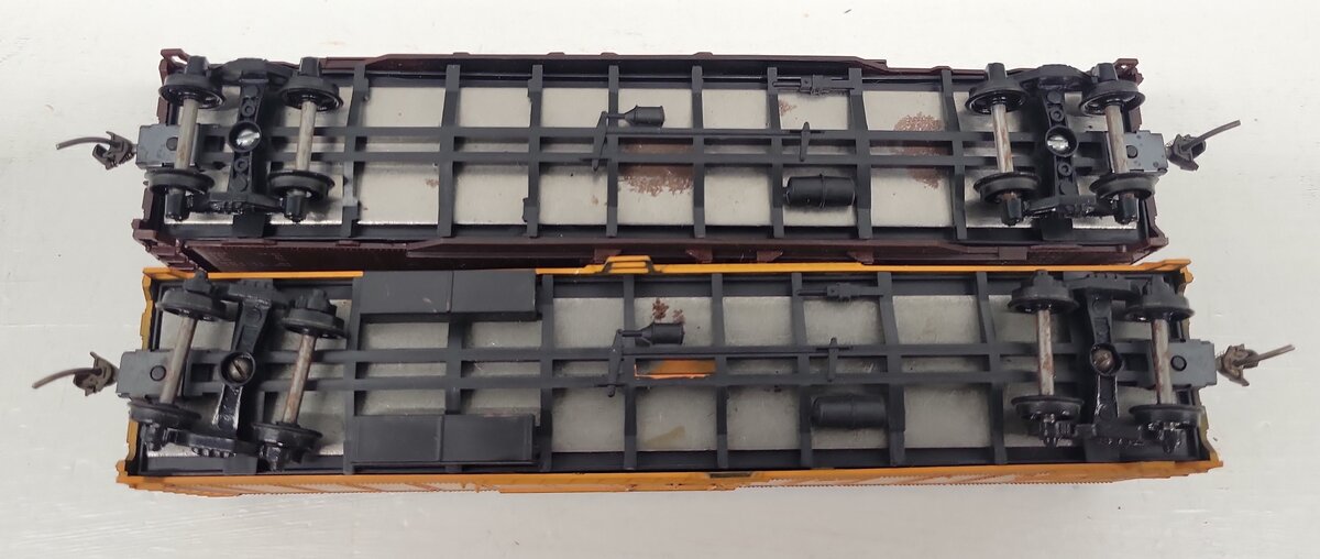 HO Scale Assorted Freight Cars: # 10270, #1010, #79179, #110, #1291, #819 [11]