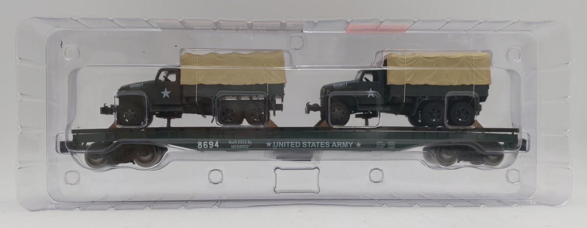 Menards 275-9200 O Scale Army Long Flatcar w/ Army Trucks #8694 MT/Box
