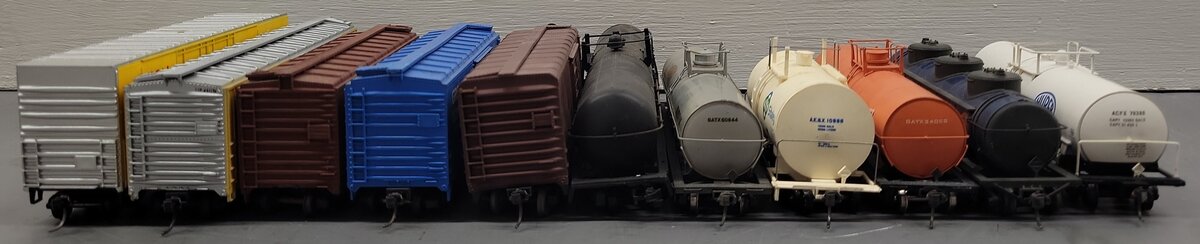 Atlas, Lima & Other HO Scale Assorted Freight Cars: #355212, #461154 [11]