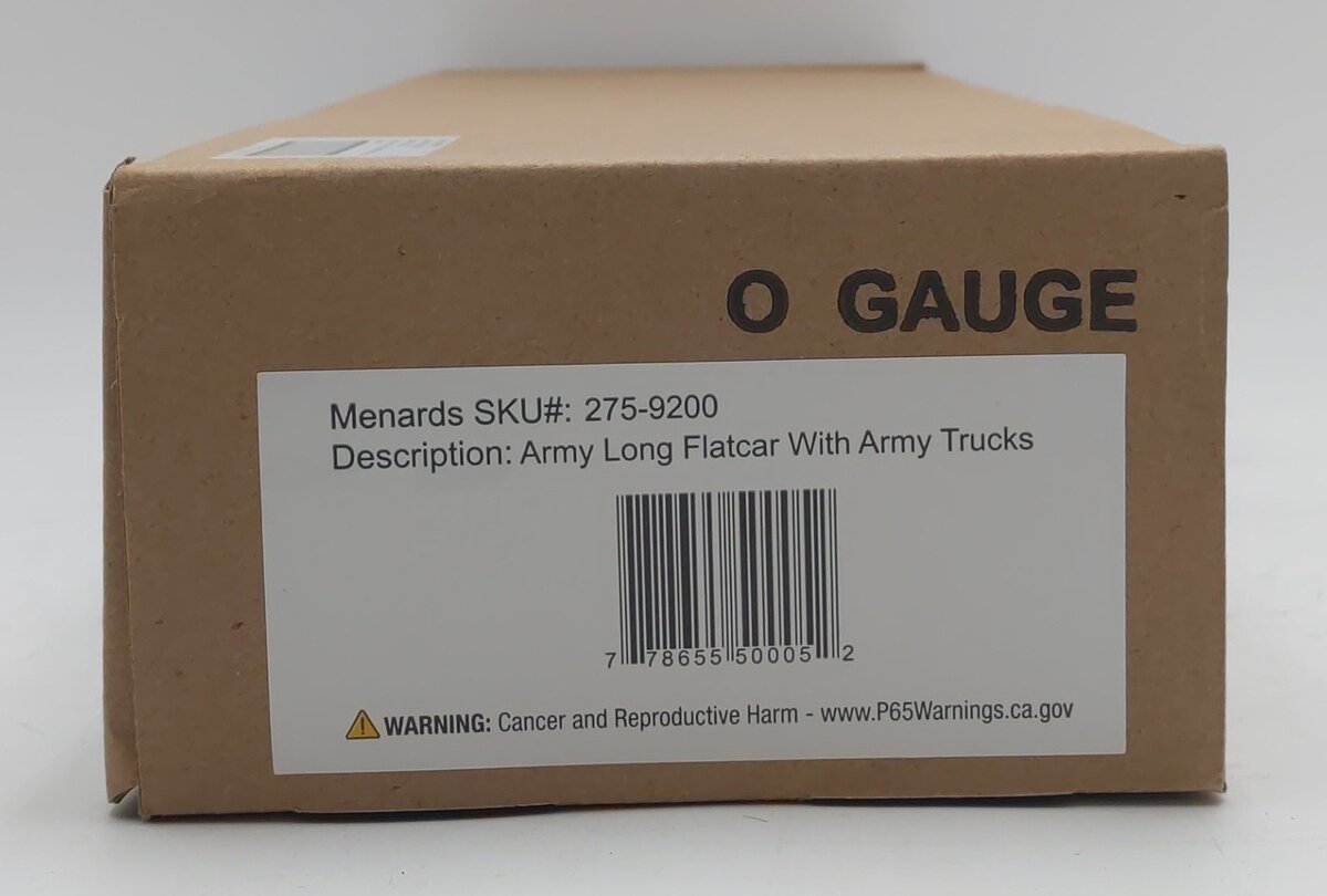 Menards 275-9200 O Scale Army Long Flatcar w/ Army Trucks #8695 EX/Box