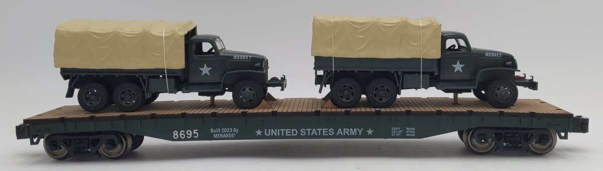 Menards 275-9200 O Scale Army Long Flatcar w/ Army Trucks #8695 EX/Box