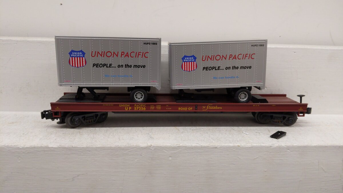 MTH 20-98107 O Gauge Union Pacific Flatcar w/2 Short Trailers #57256 EX/Box