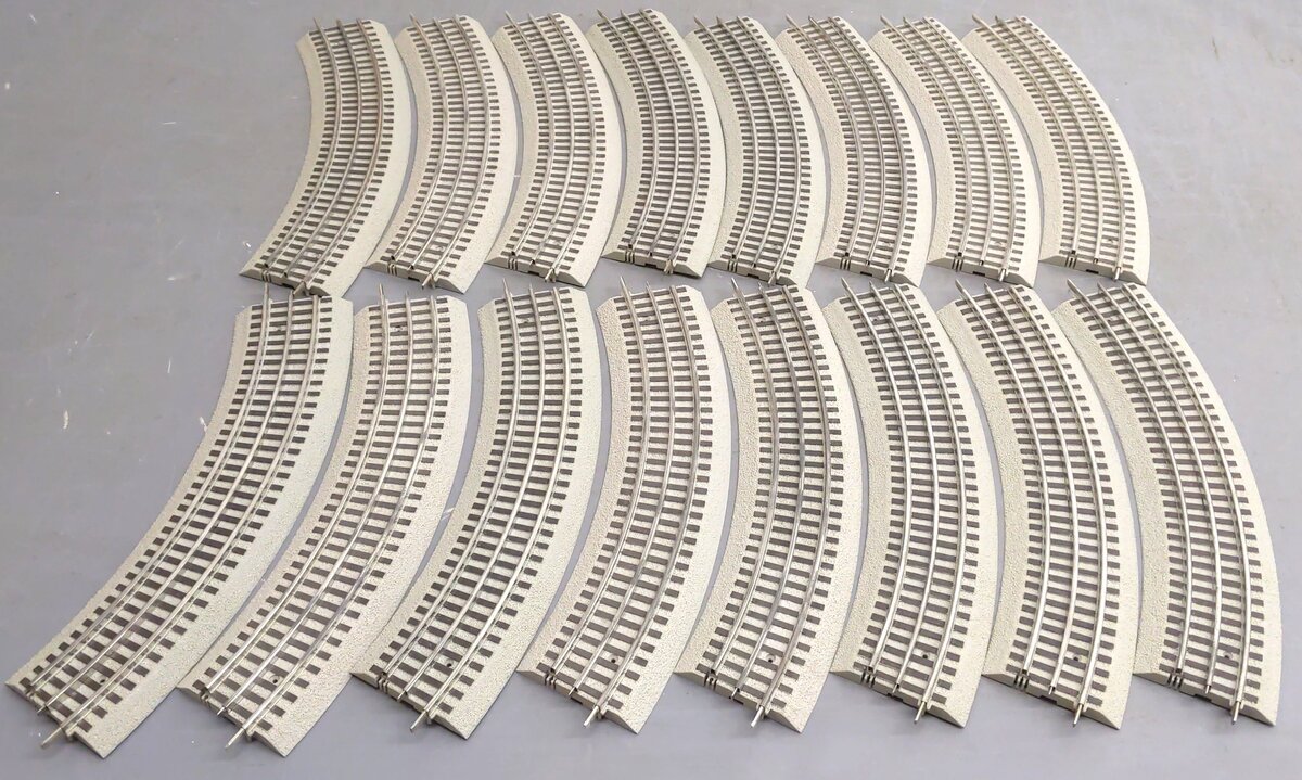 Lionel 6-12015 FasTrack O36 45-Degree Curved Track Sections (16) VG
