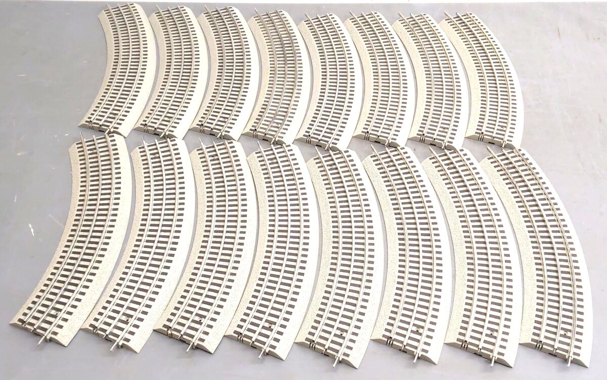 Lionel 6-12015 FasTrack O36 45-Degree Curved Track Sections (16) VG