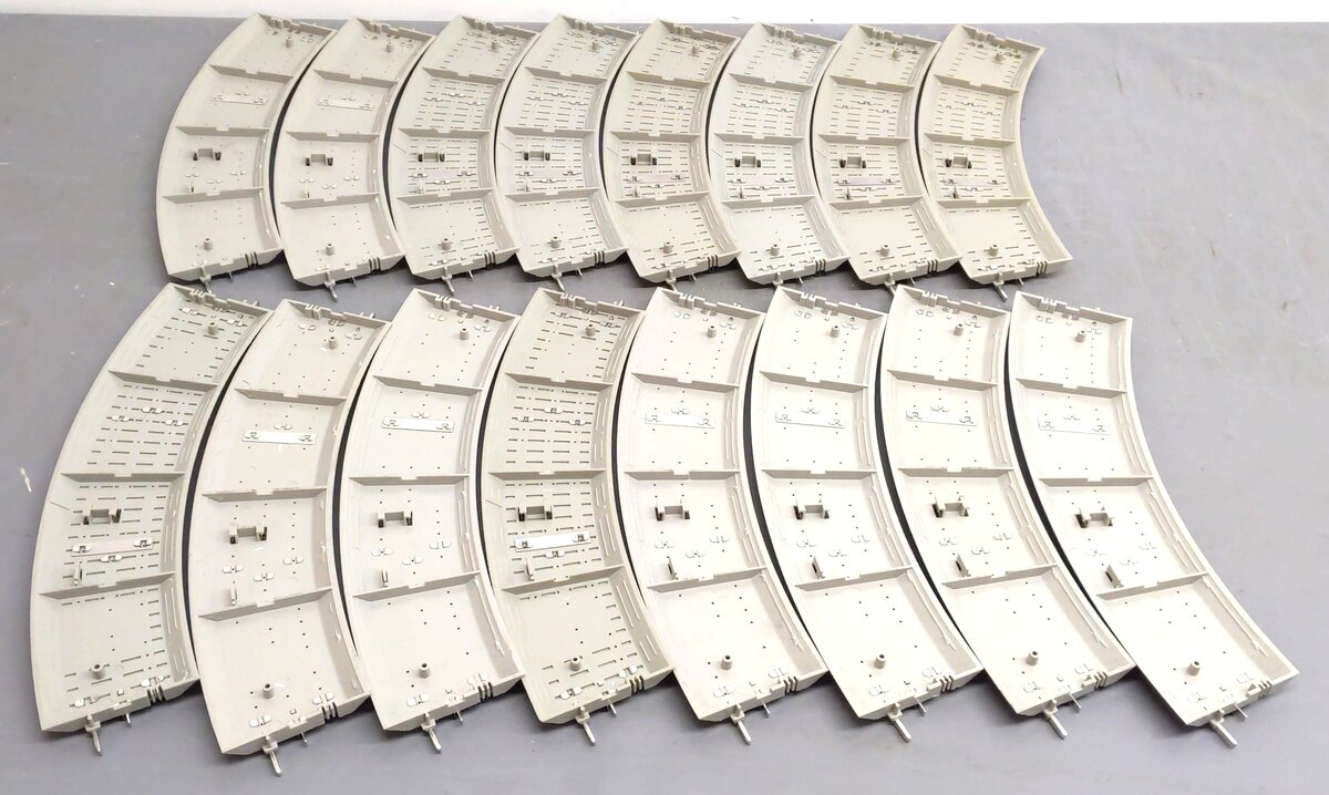 Lionel 6-12015 FasTrack O36 45-Degree Curved Track Sections (16) EX
