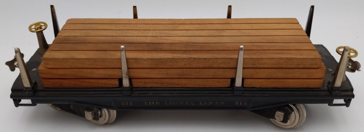 Lionel 211 Vintage Standard Gauge Lionel Lines Flatcar with Stakes VG/Box