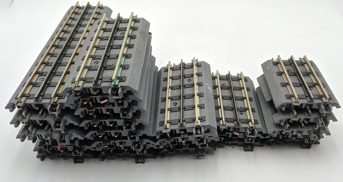MTH O Gauge Assorted Track Sections [26]
