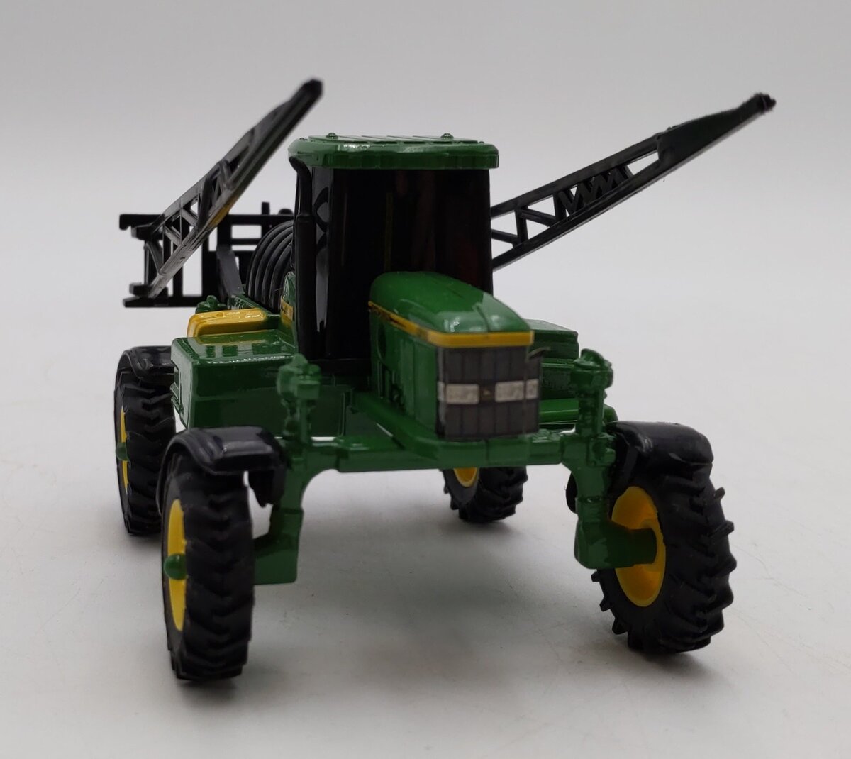 John Deere 786731 ERTL 1:64 Self-Propelled Sprayer LN