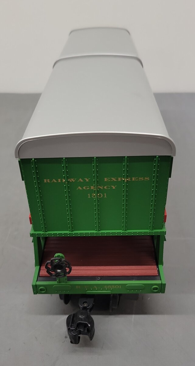 REA REA-46501 G Scale Piggyback Flat Car w/2 Trailers EX/Box