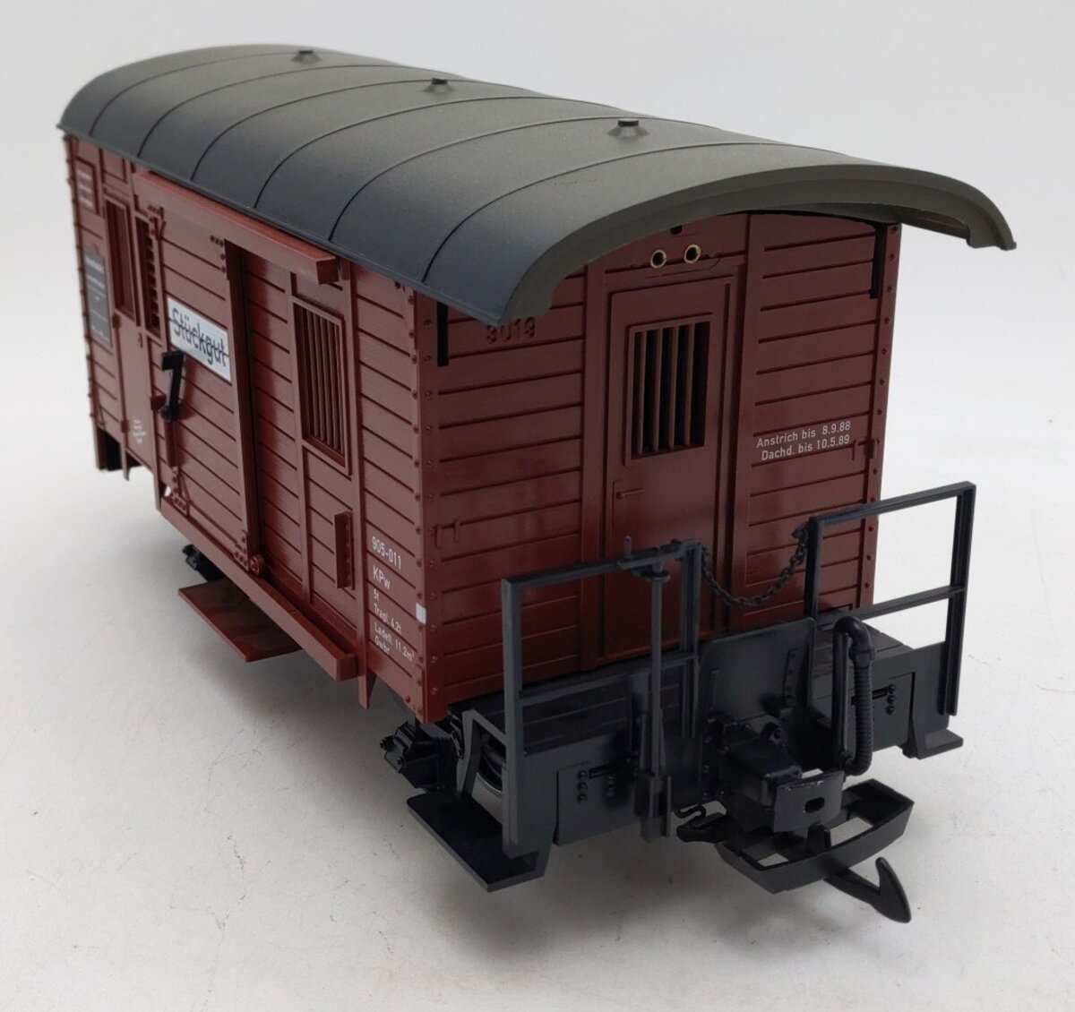 LGB 31190 G Scale DB Illuminated Boxcar with Taillights- Metal Wheels LN