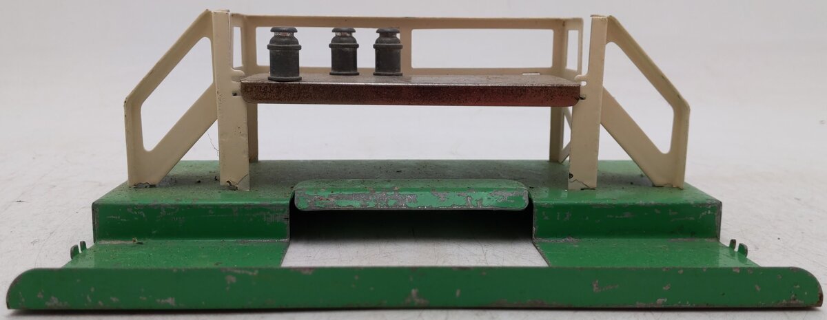 Lionel 3472 Vintage O Operating Milk Car with Platform