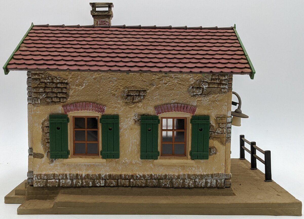 Pola 900 G Scale Assembled Kleinbach Station VG