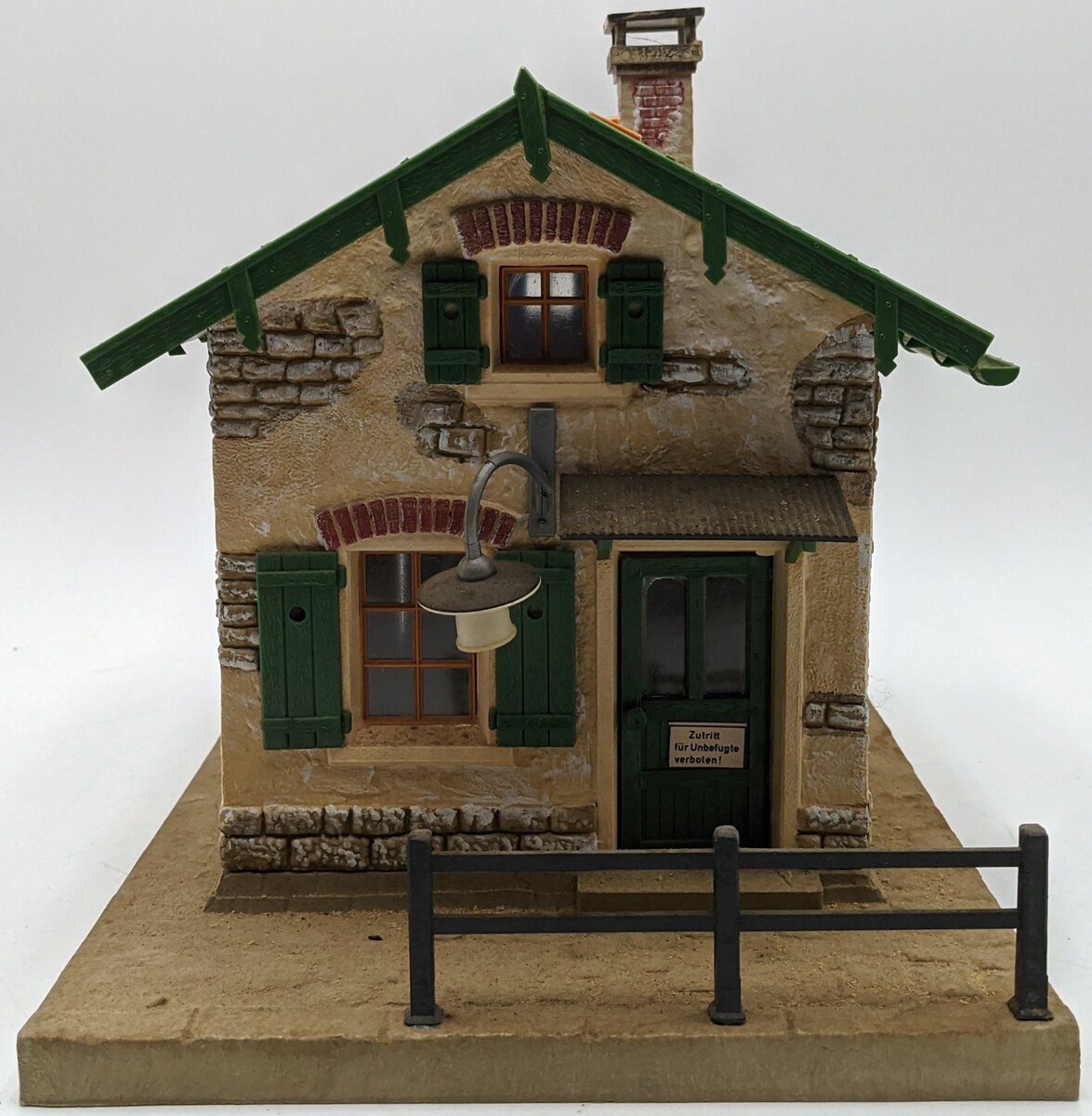 Pola 900 G Scale Assembled Kleinbach Station VG
