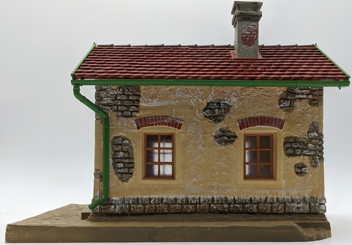 Pola 900 G Scale Assembled Kleinbach Station VG