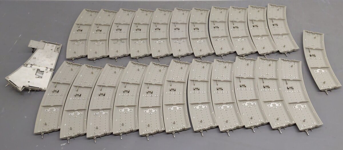 Lionel O Gauge Fastrack Curved Track Sections & Left Hand Switch Turnout (24) VG