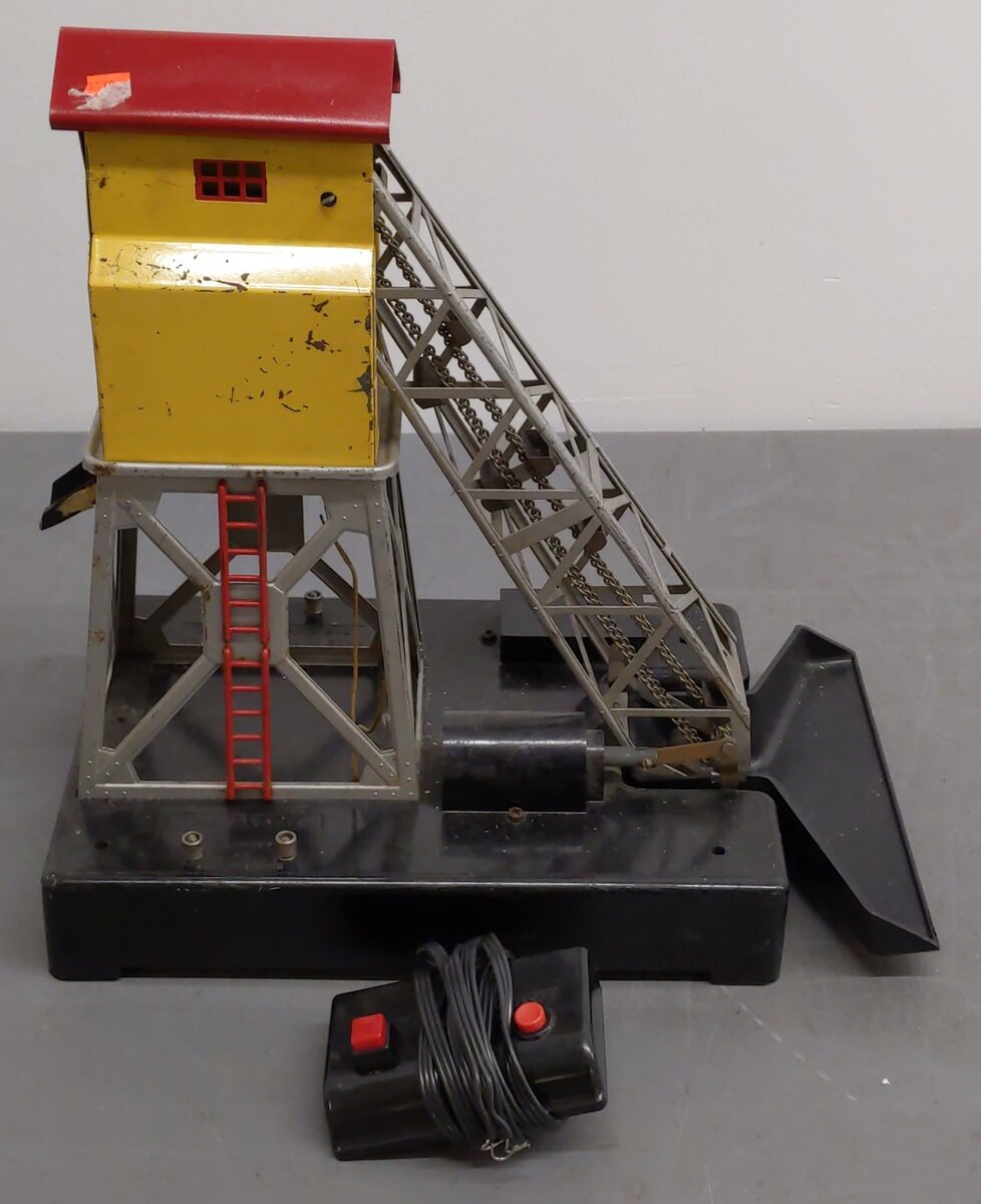 Lionel 97 Vintage O Operating Coal Elevator Loader VG