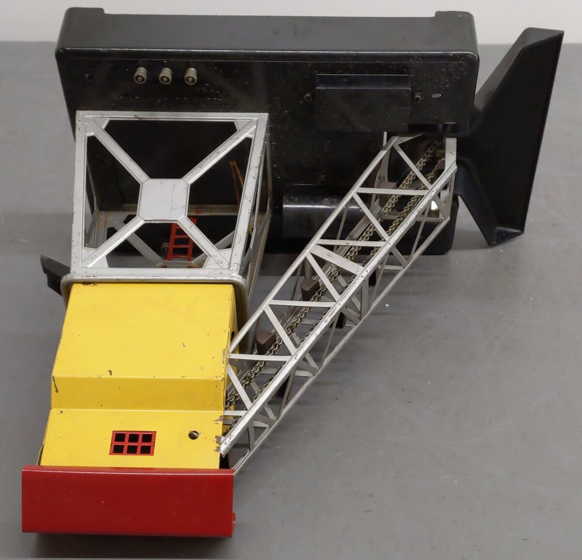 Lionel 97 Vintage O Operating Coal Elevator Loader VG