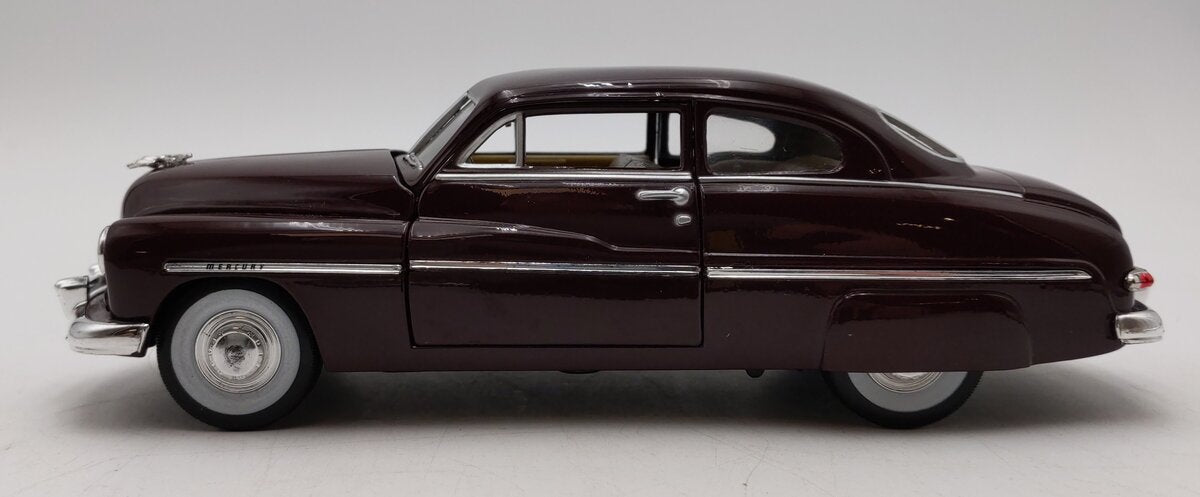 Hawk Lloyd 1:24 Scale 1949 Ford Mercury Maroon EX