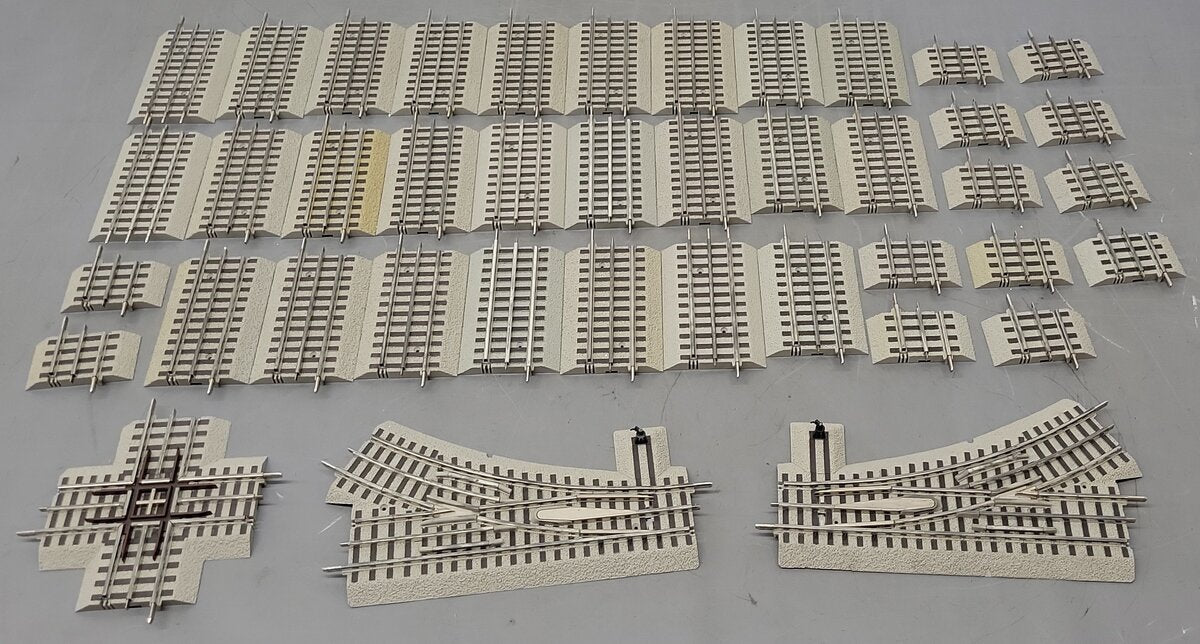 Lionel O Gauge Assorted Fastrack Sections [41]
