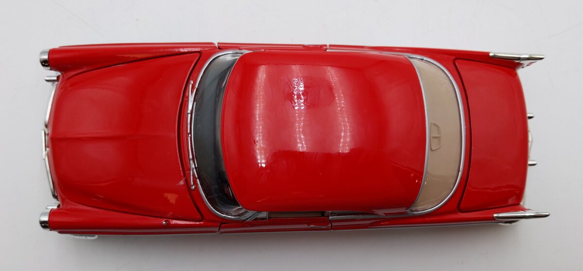 Motormax Toy USA 73302AC-R 1:24 Scale 1955 Chrysler C300 EX
