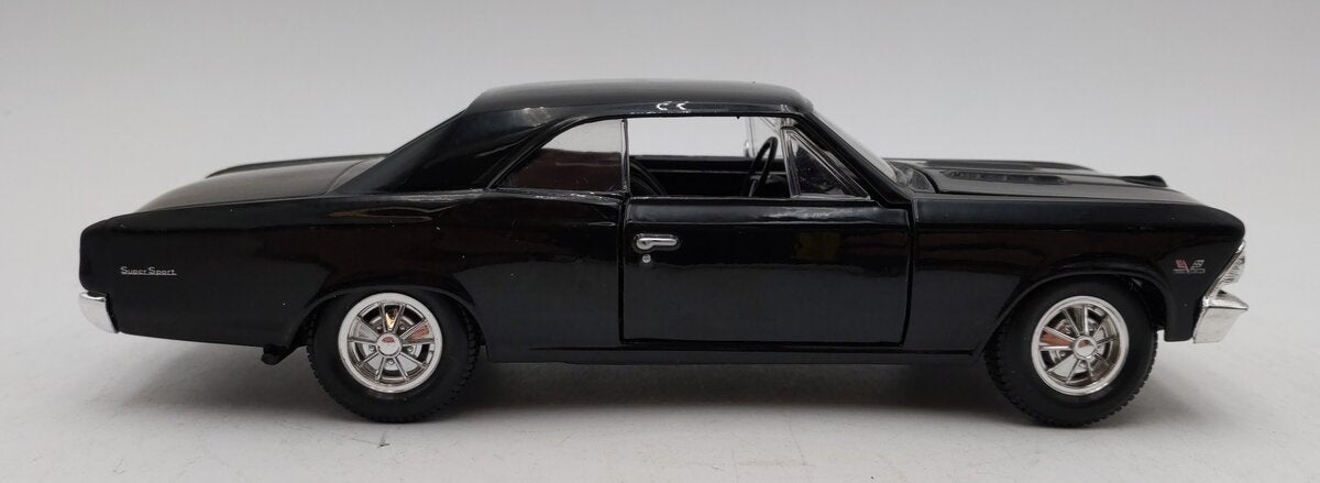 Maisto SS396 1:24 Scale 1966 Chevrolet Chevelle EX