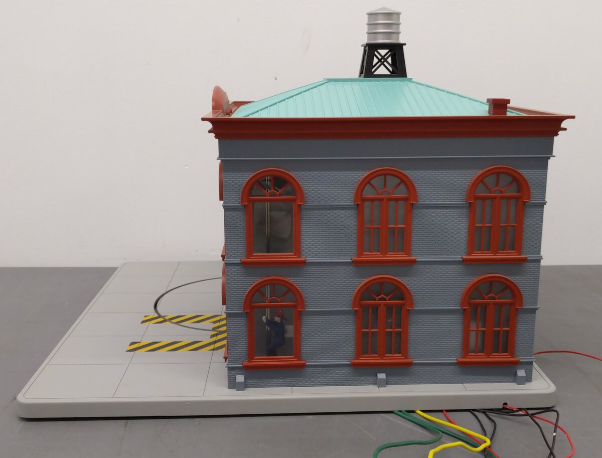 MTH 30-9159 O Operating Firehouse (Fire Company 219) VG/Box