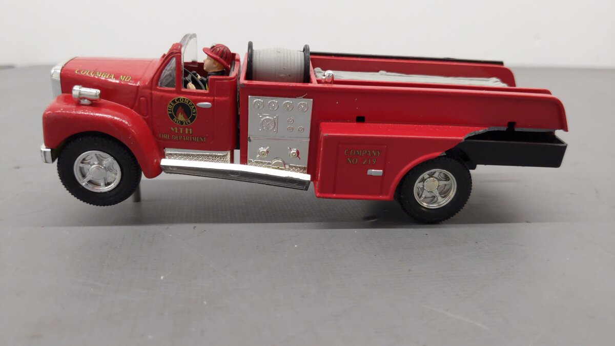 MTH 30-9159 O Operating Firehouse (Fire Company 219) VG/Box
