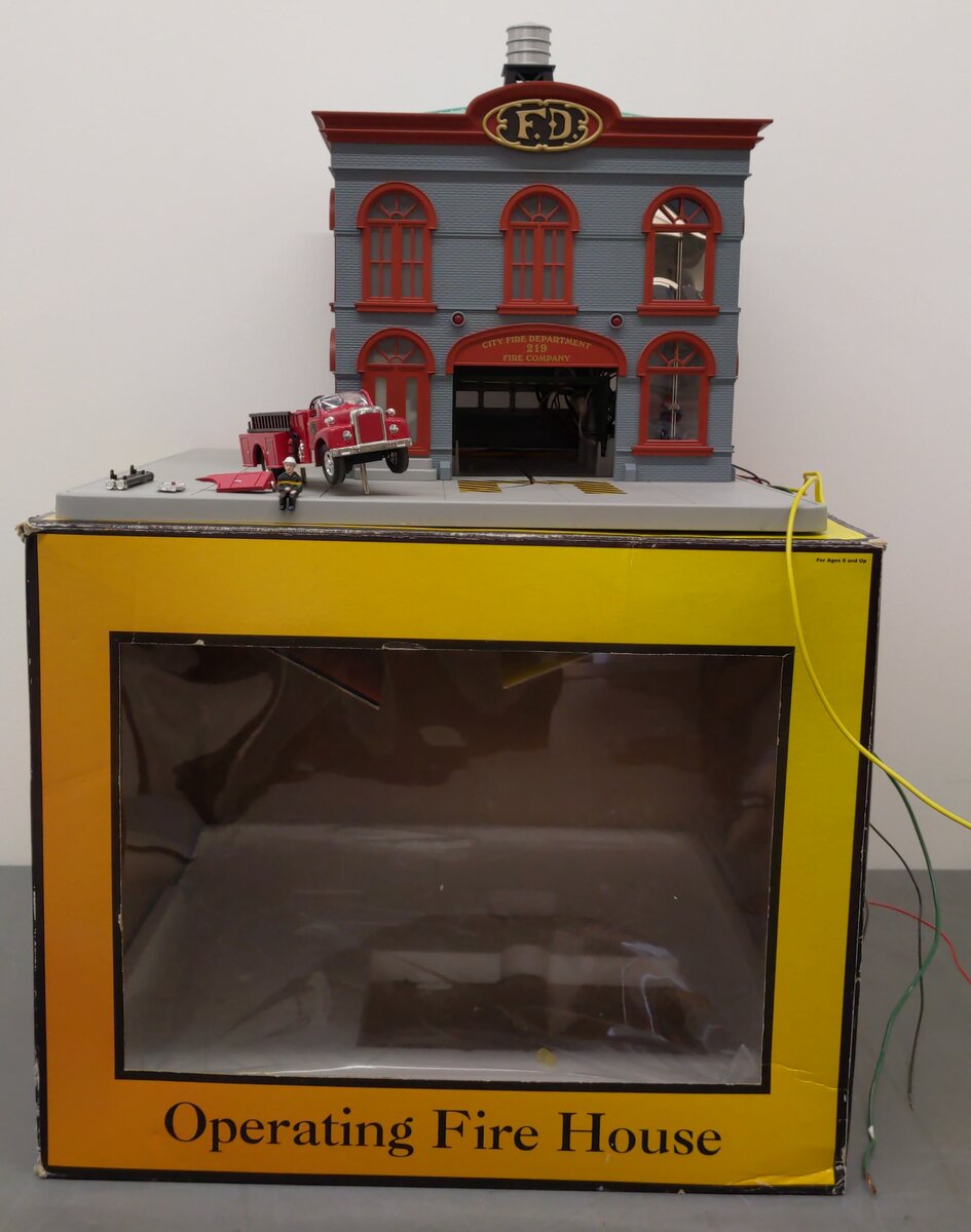 MTH 30-9159 O Operating Firehouse (Fire Company 219) VG/Box