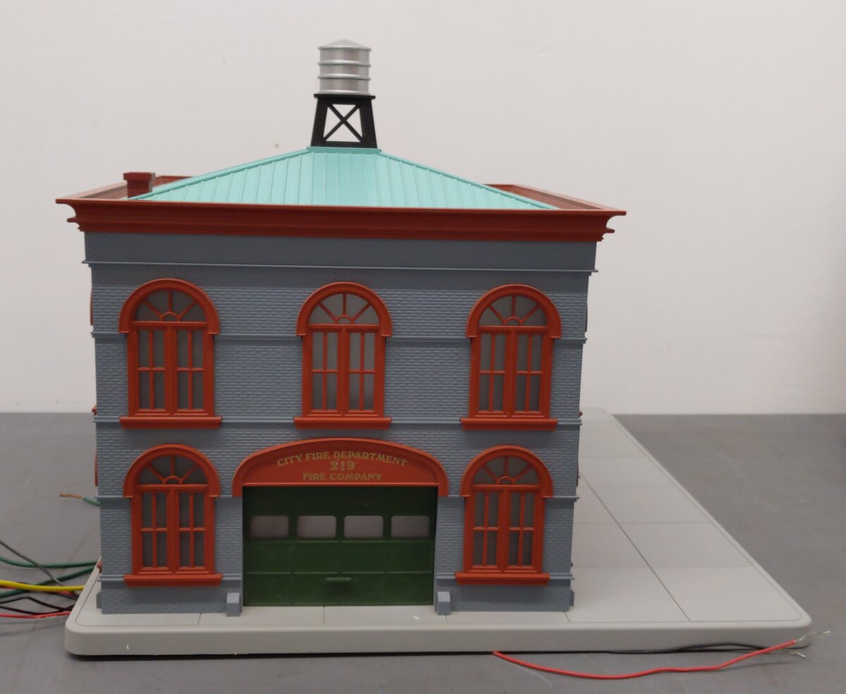 MTH 30-9159 O Operating Firehouse (Fire Company 219) VG/Box
