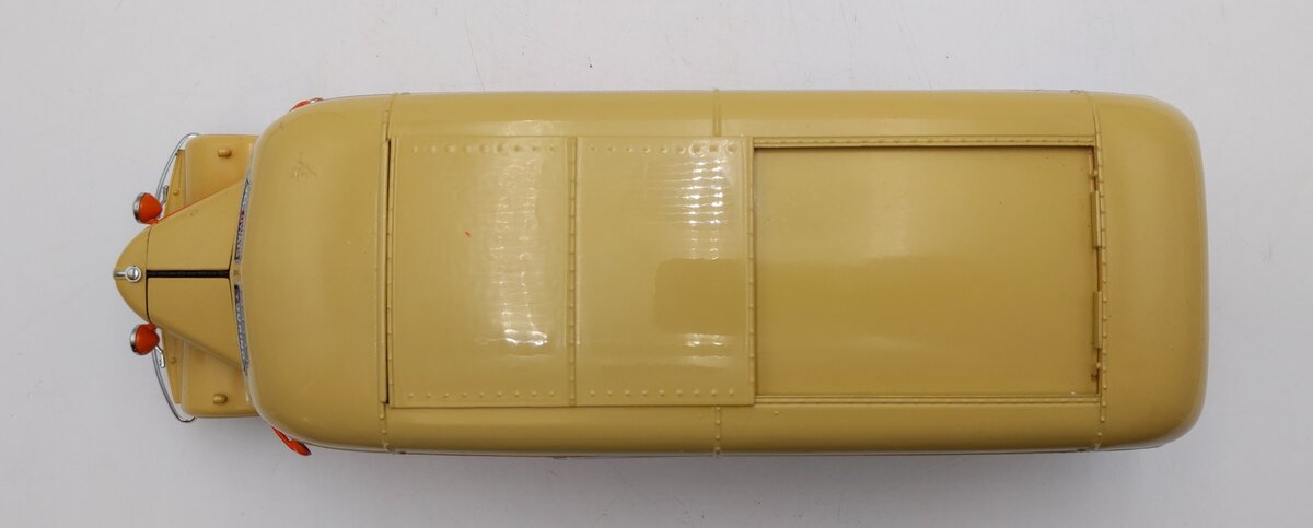 Sun Star 5001 1/24 Scale Bedford OB Duple Vista Coach  Model Bus VG